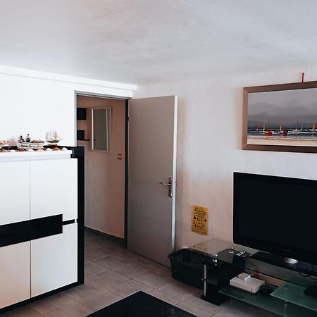 אגדה Grand Appartement Proche Port Et Plages, 6 A 8 Pers, 3 Chambres, Climatise מראה חיצוני תמונה