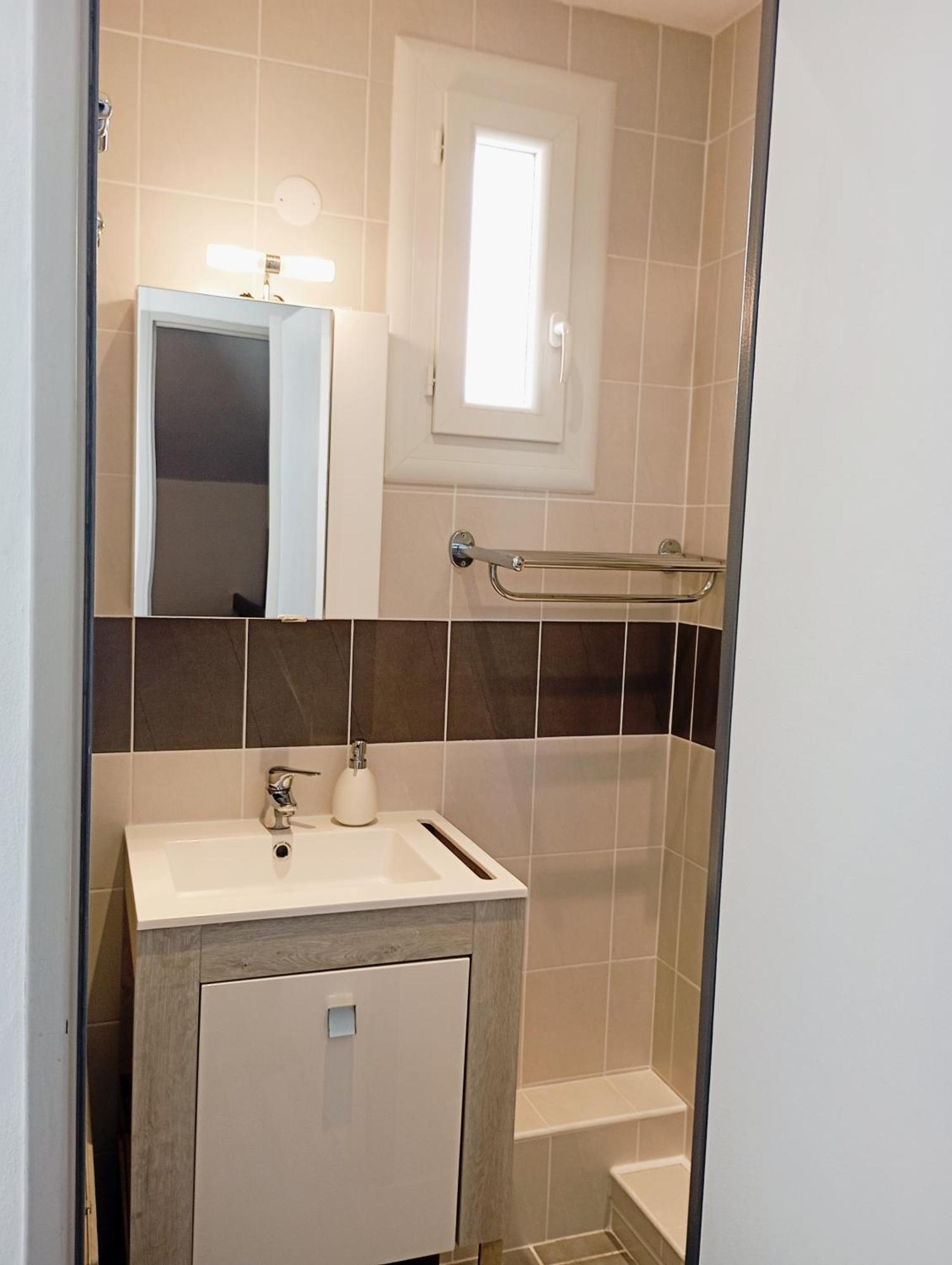 אגדה Grand Appartement Proche Port Et Plages, 6 A 8 Pers, 3 Chambres, Climatise מראה חיצוני תמונה
